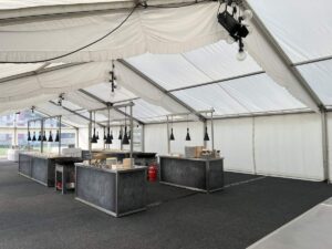 Innenansichten & Mobiliar