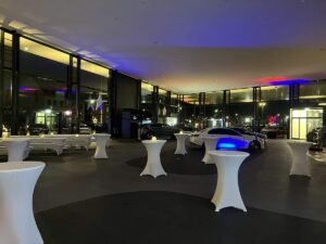 Innenansichten & Mobiliar